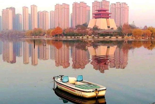 山东面积最小的地级市，比日照、威海还小，常住人口不足400万