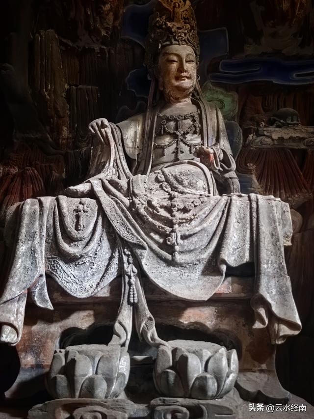 大足石刻能并列四大石窟吗？这一篇估计是最详介绍了，有些长慎入