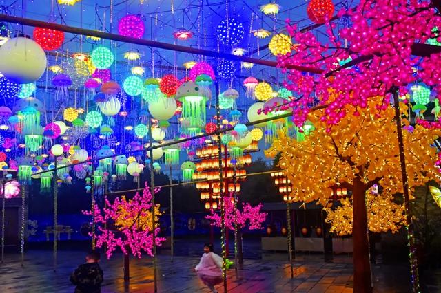 桂林：首届非遗千灯游园，光影艺术璀璨盛宴！