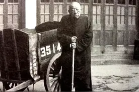 1951年，陈毅发给黄金荣一把扫帚，蒋介石得知后：陈毅真厉害图片