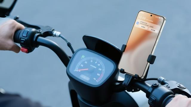 国内手机畅销榜更新：红米K90第七，iQOO15第四，第一名意料之中