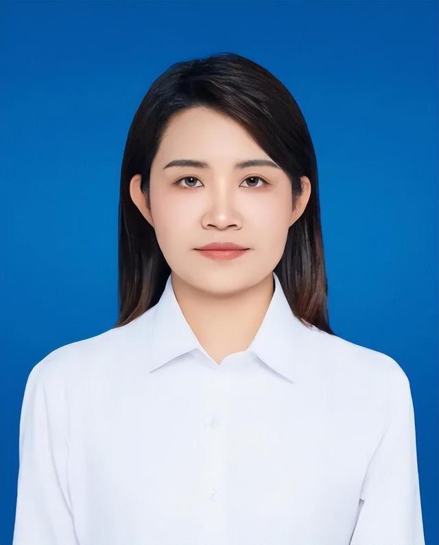 江西省委委员黄娜履新职