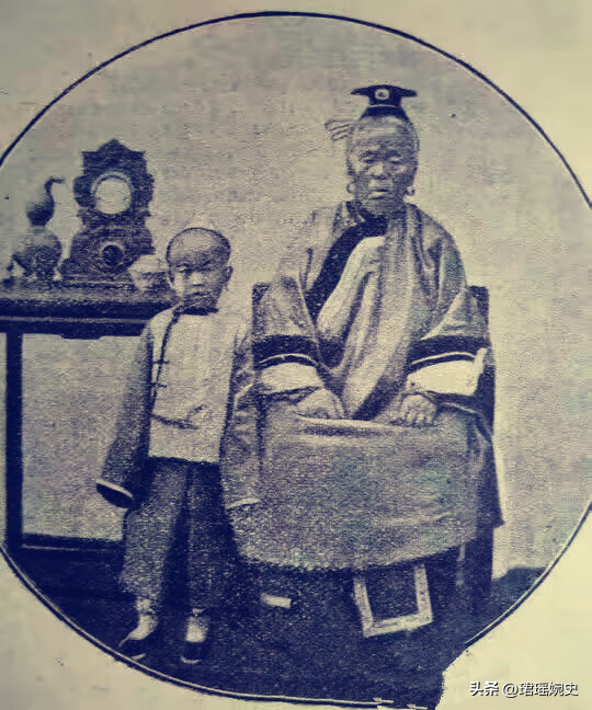 哥哥太穷娶不起，妹妹太丑嫁不出！两人凑合成亲生下一子家喻户晓