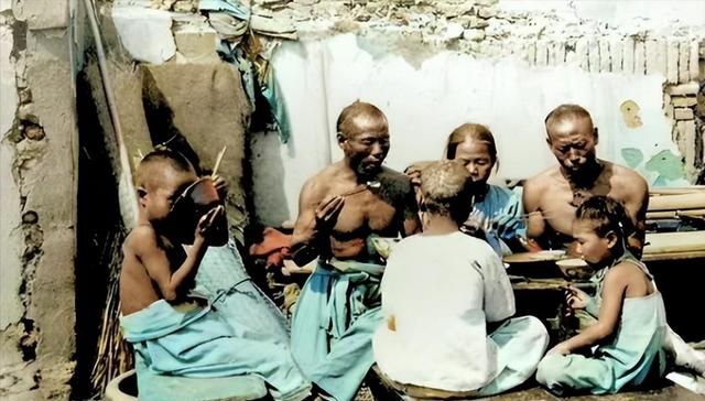 晚清老照片：名妓貌美如花，光绪帝存世唯一照片还是偷拍的