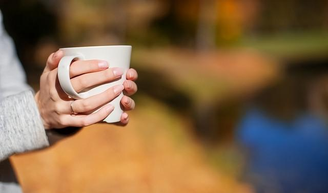 两性交往：女生发出“嗯嗯	”是什么意思