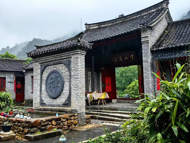 桐柏县禺峰茶园民宿:寻觅山野清凉与茶香雅韵