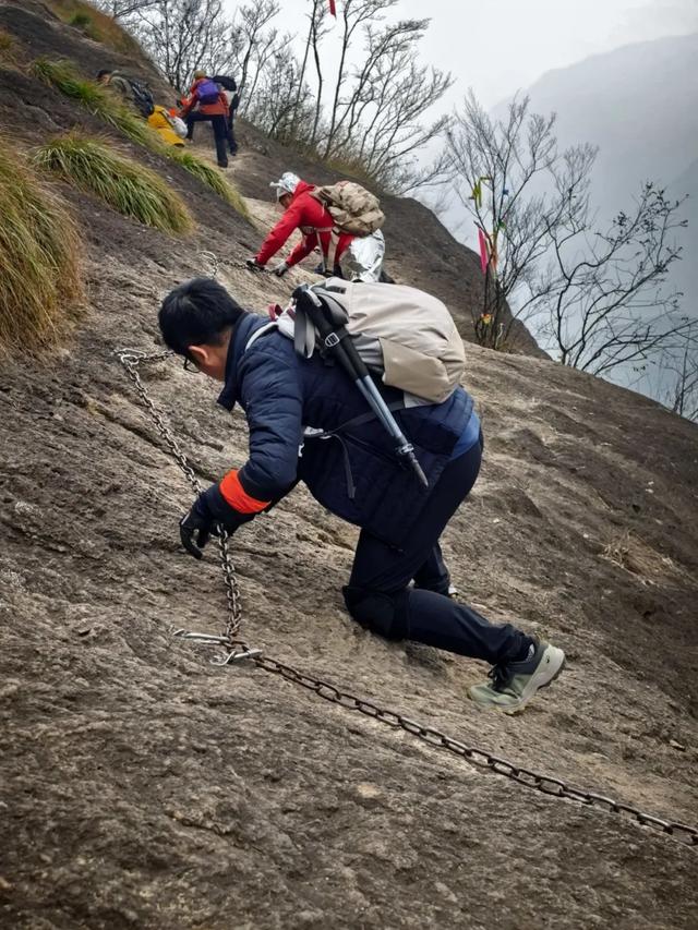 不逼自己一把,都不知道自己原来这么优秀——呼狗崖徒步