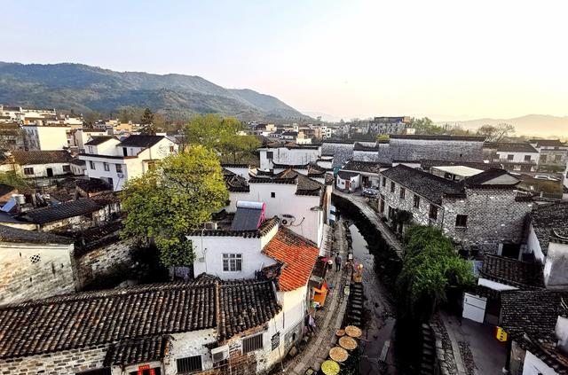 4月最适合小住三五天的16个地方，再忙也值得你挑一个去发呆！