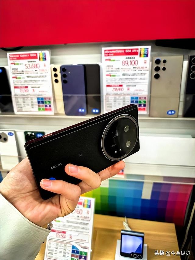 中国科技硬件2025全球"杀疯"！手机机器人狂潮，抢滩登陆世界舞台