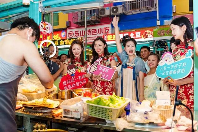 好，新同学！这是我的简介，请查收~