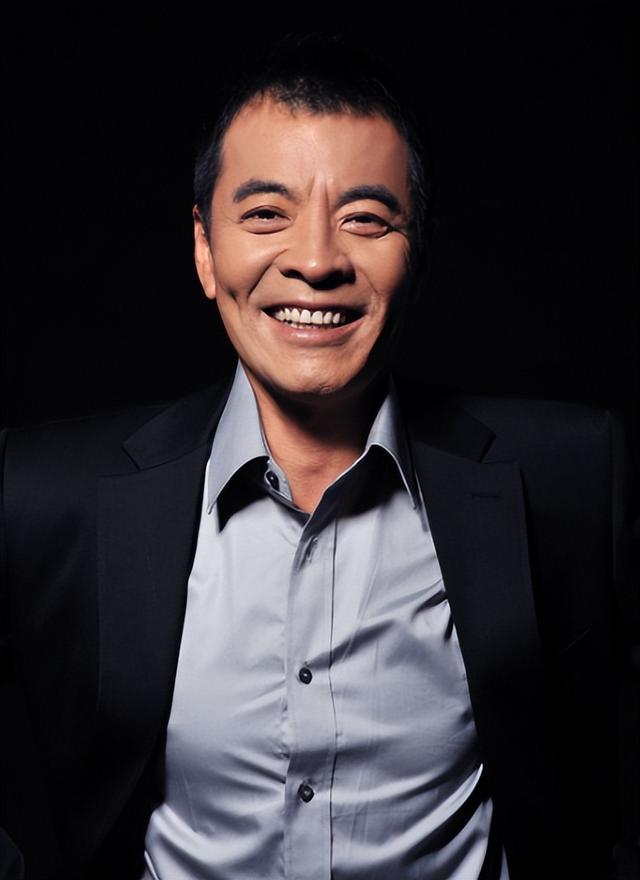 告别仪式当天，何晴生前担心的事还是发生，许亚军的话有人信了