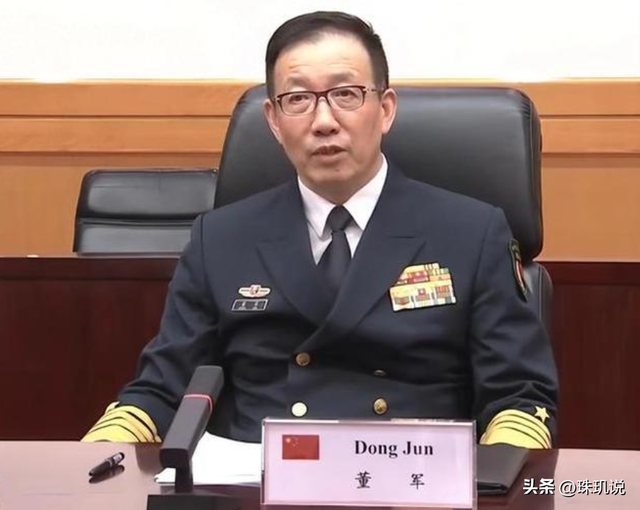 特朗普下“死命令”，美对台定位有变，我国防部发出统一最强音