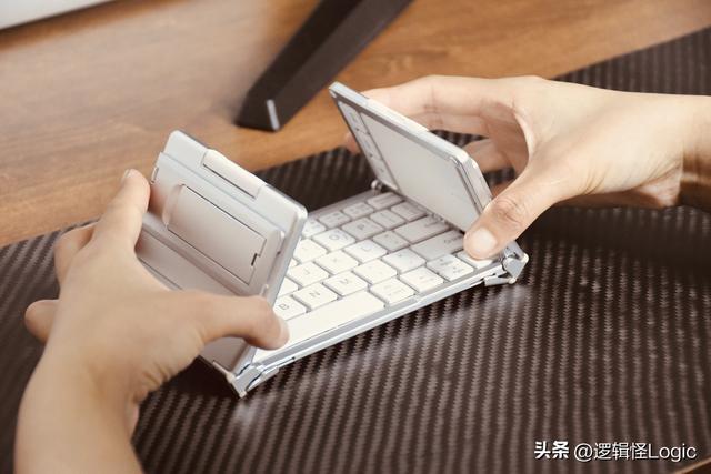 华为三折叠卖2万，我用200价位的BOW键盘抄了同款作业