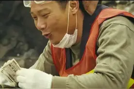 《新宿事件》中最让观众意外的黑化情节，背刺铁头的为何是香港仔图片