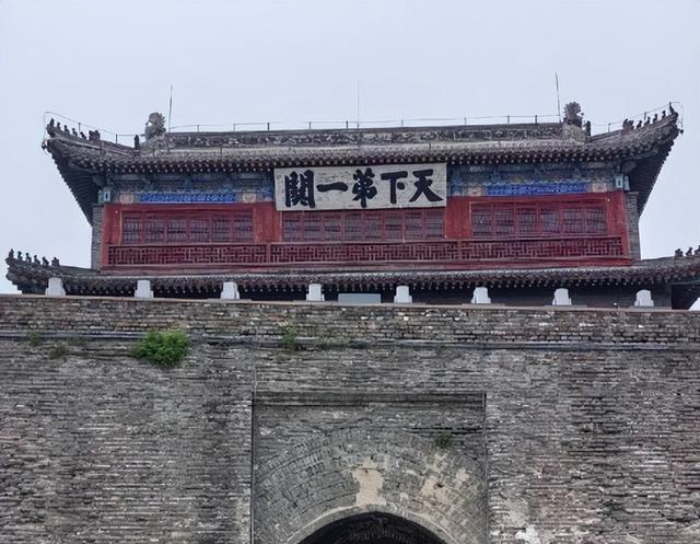明明是在北京旁边，河北为什么这么魔幻，又复杂？