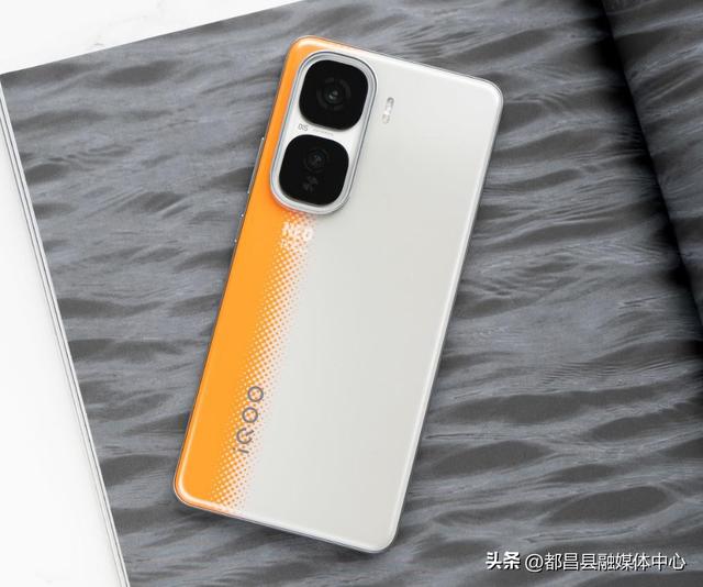 国补恢复后，有“骨折价”的3款手机，16GB+512GB公认“低价高配”