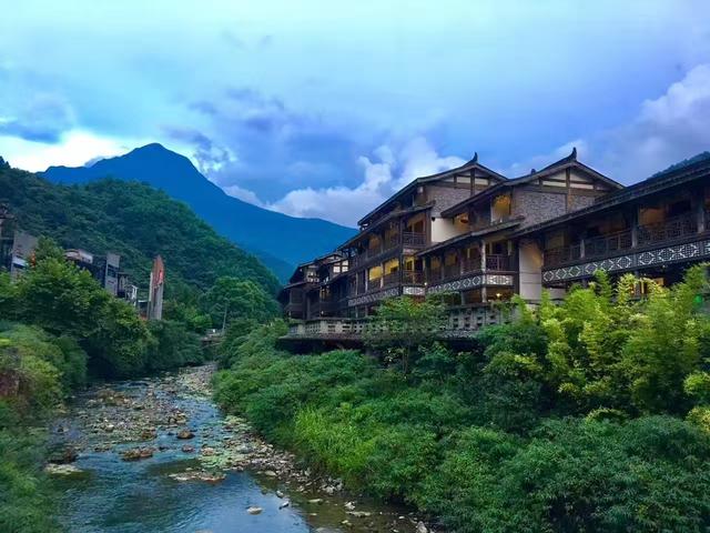 初冬已至！重庆出发高铁2h，邂逅冬季限定治愈游！