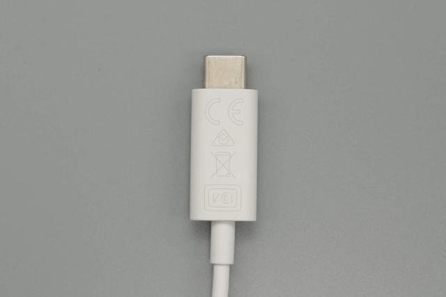 完美适配iPhone 17系列新机，谷歌25W Qi2.2磁吸无线充电器拆解