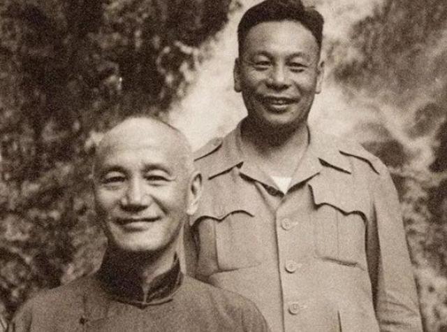 1965年，毛主席劝蒋介石回大陆，老蒋提出六个要求，毛主席：同意