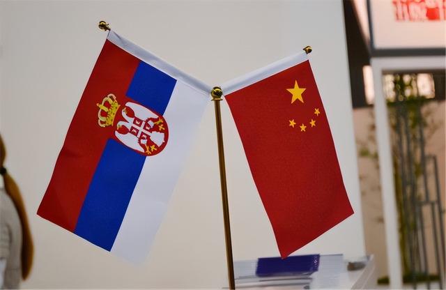 特朗普还没想好何时访华，中方又送出一张请柬，北京早已留好座位