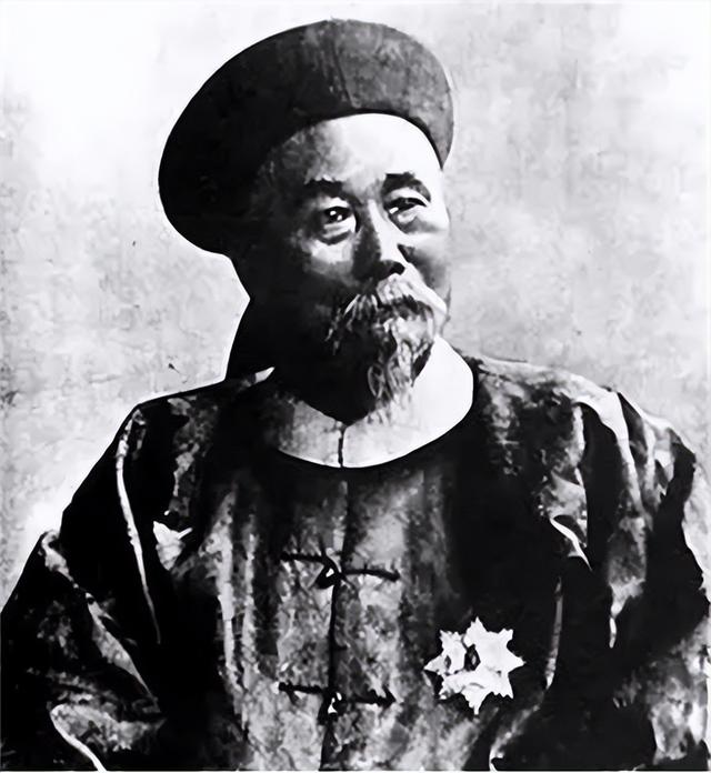 86年，浙江一尼姑还俗，嫁45岁富商，生下一子致中国至今无法统一