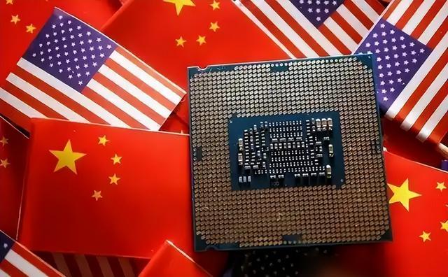 英伟达不肯谢罪，中方退无可退，芯片高管被拘捕，黄仁勋一针见血