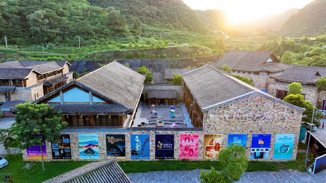 光影盛会再起！第三届遵义海龙屯国际影像文化周盛大开幕​