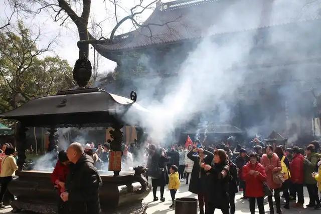 西湖免费22年赚翻了!旅游收入从294亿到3450亿,文旅新逻辑