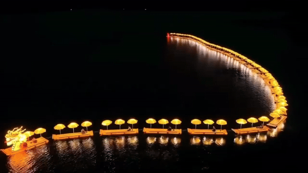 昼游幻境，夜入星河！木兰水镇的“黑白配”太会上分了！