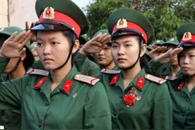 士兵黄干宗：被2个越南女兵劫走13年，回国后：希望把她们接回来图片