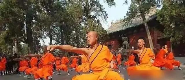 天塌了！释永信被抓不足半月，暴雨拒人，千古名寺再次让人失望！