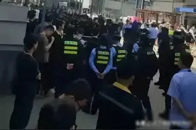 比亚迪实行5天8时工作制不加班，工人却罢工要求恢复加班，为何图片