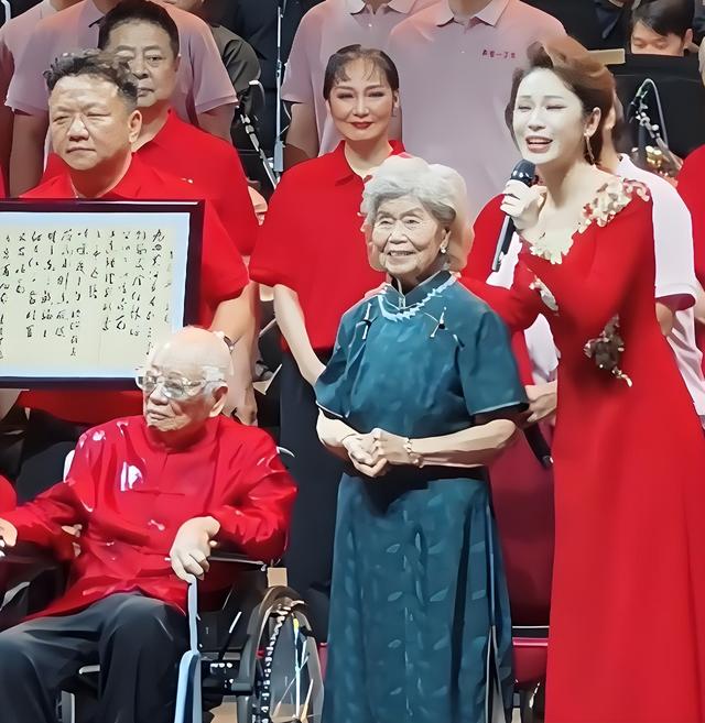 一路走好！8月才过7天，已有5位名人去世，2位都是老演员