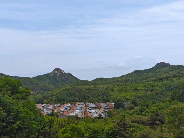 一分钟烟花秀引非议：文旅发展当守尺度，莫让"热闹"变"笑话"