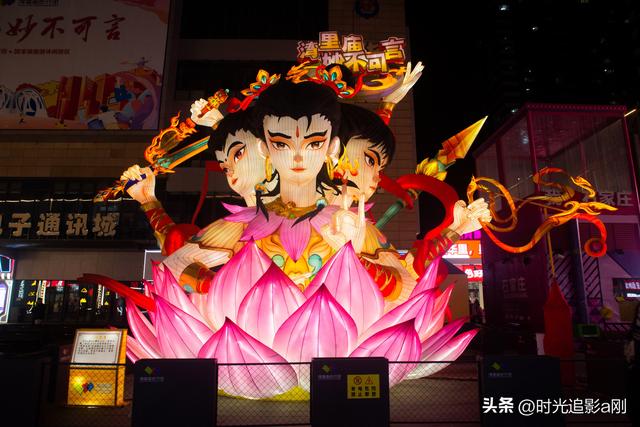 赴一场灯会，揽满岁新春温柔