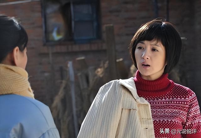 她是冯巩御用老婆，连登5年春晚后精神失常，现在51岁咋样了？