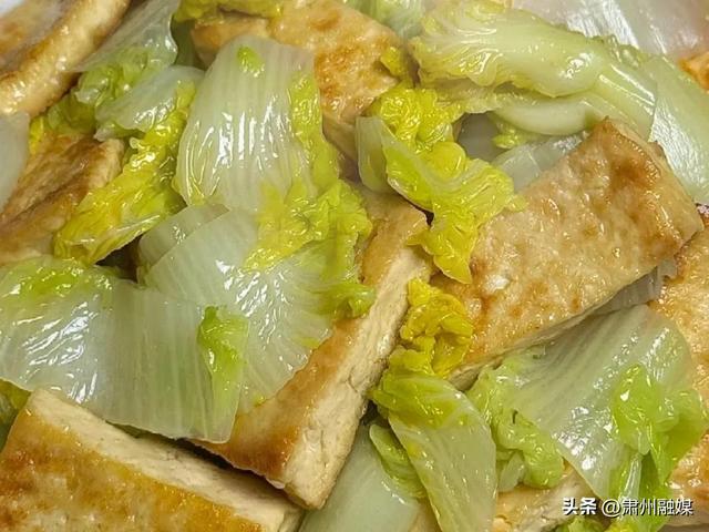 肝火旺盛时，八道素菜可以多吃，解腻美味，降低肝火，老少都爱吃