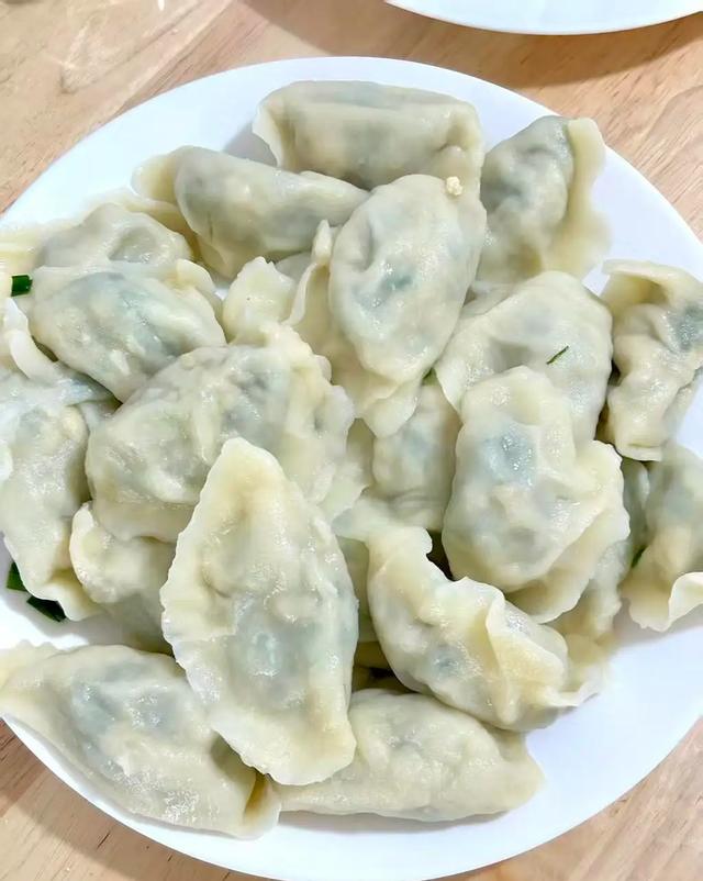 冬至吃饺子！酸菜和白菜先让让，3种“鸿运馅”福日最香，别错过