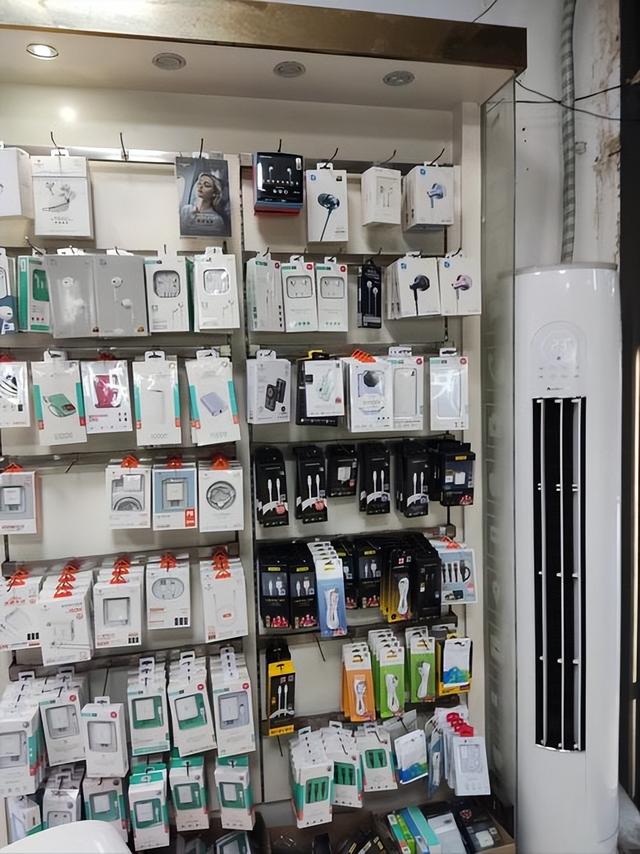 亏本转让没人要！曾经年入50万的县城手机店，如今彻底被社会淘汰