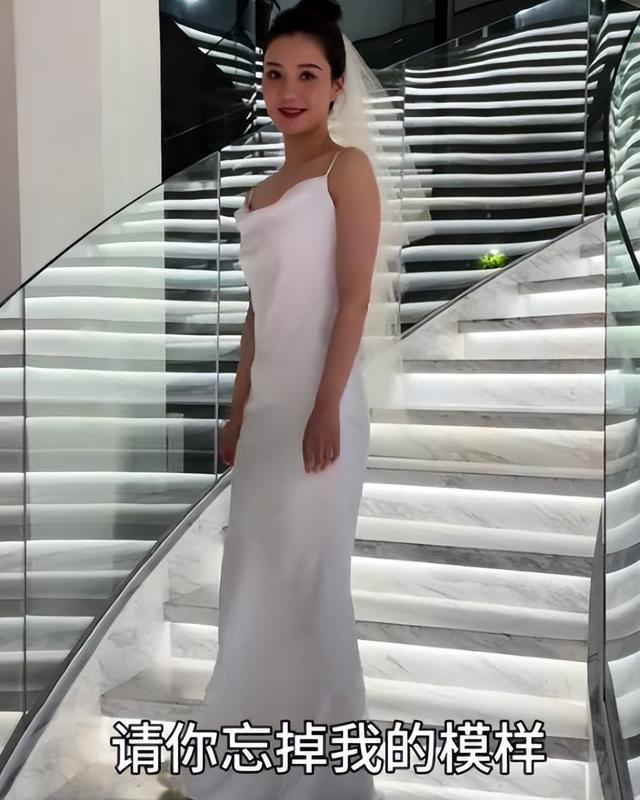 离婚一个月后再看猴哥与前妻，一个开始找下家，一个“名声扫地”