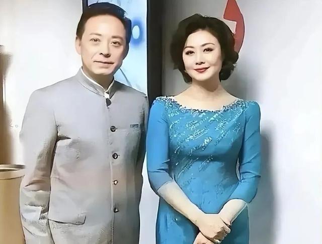 至今未婚未育，身边却有男人陪了近27年！59岁的她才是人间清醒