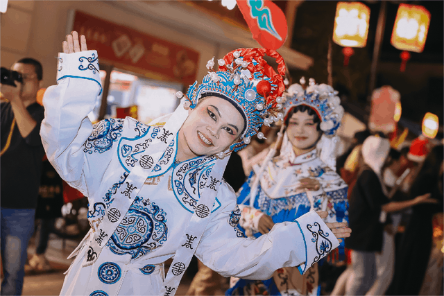 送周边！2025香山国潮嘉年华来了！国庆中秋就等你！