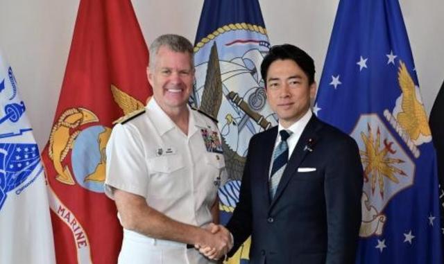 当着20多国面，小泉要求联合抗华	，转头发现，美国对中国连让两步