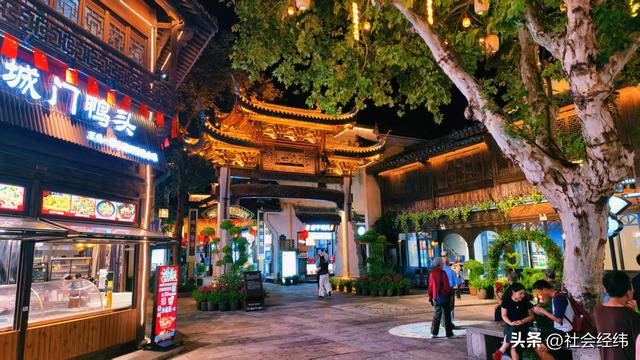 【每日一景】探秘古衢州：访南孔圣地赏水亭门，品鲜辣寻文脉