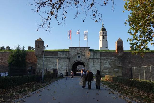 塞尔维亚，一座被轰炸过78天的城市的新生，贝尔格莱德一日游记