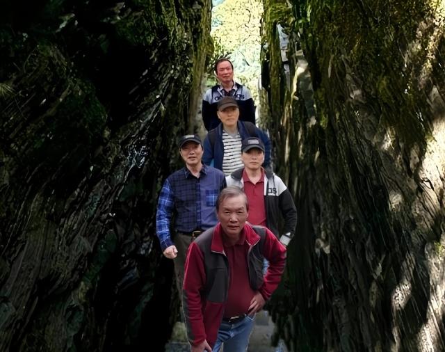 红云金顶，岁月回响