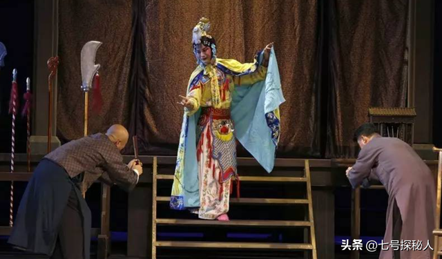 《戏台》让杨皓宇“翻身”了