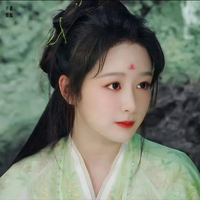 央媒发文！33岁杨紫高调官宣喜讯，网友：恭喜，终于等到了这一天