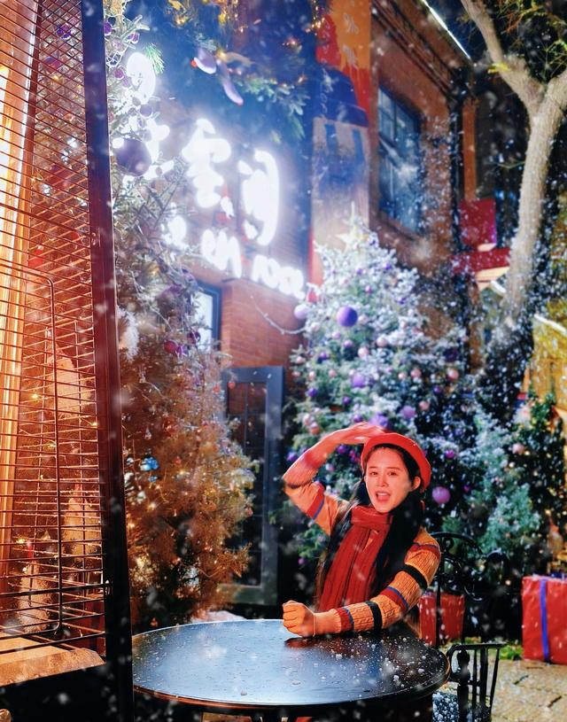 石家庄圣诞街免费逛，人造雪花表演，拍照最佳时间曝光