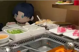 你可以把棉花娃娃当成“宝贝”，但别人没有配合你演出的义务丨特评图片